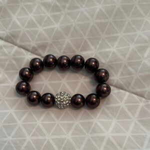 Elegant Brown Pearl Bracelet with Silver Accent